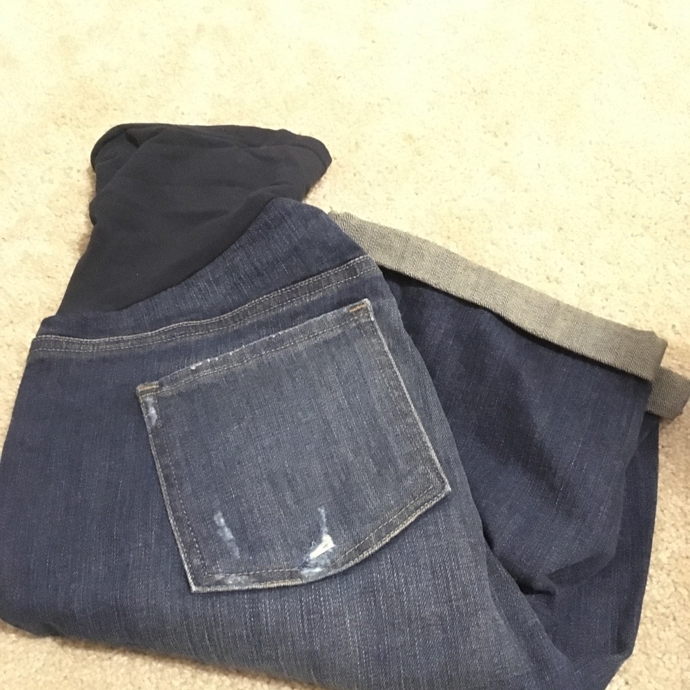 A pea in the pod maternity shorts